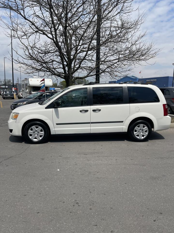2008 Dodge Grand Caravan SE   STOW N GO   NO ACCIDENTS Photo