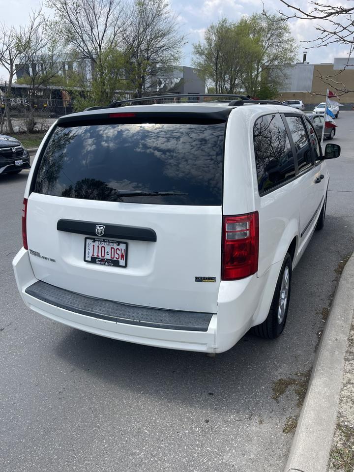 2008 Dodge Grand Caravan SE   STOW N GO   NO ACCIDENTS Photo