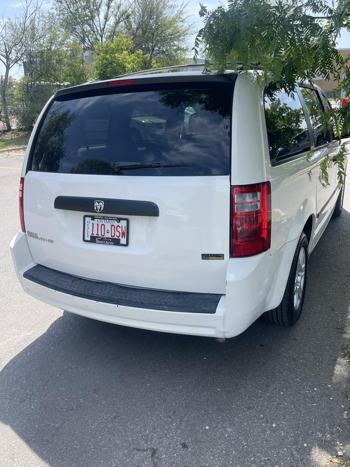 2008 Dodge Grand Caravan SE   STOW N GO   NO ACCIDENTS Photo3