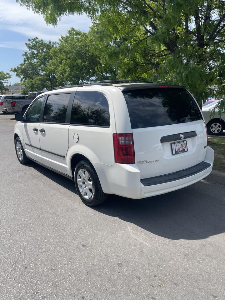 2008 Dodge Grand Caravan SE   STOW N GO   NO ACCIDENTS Photo