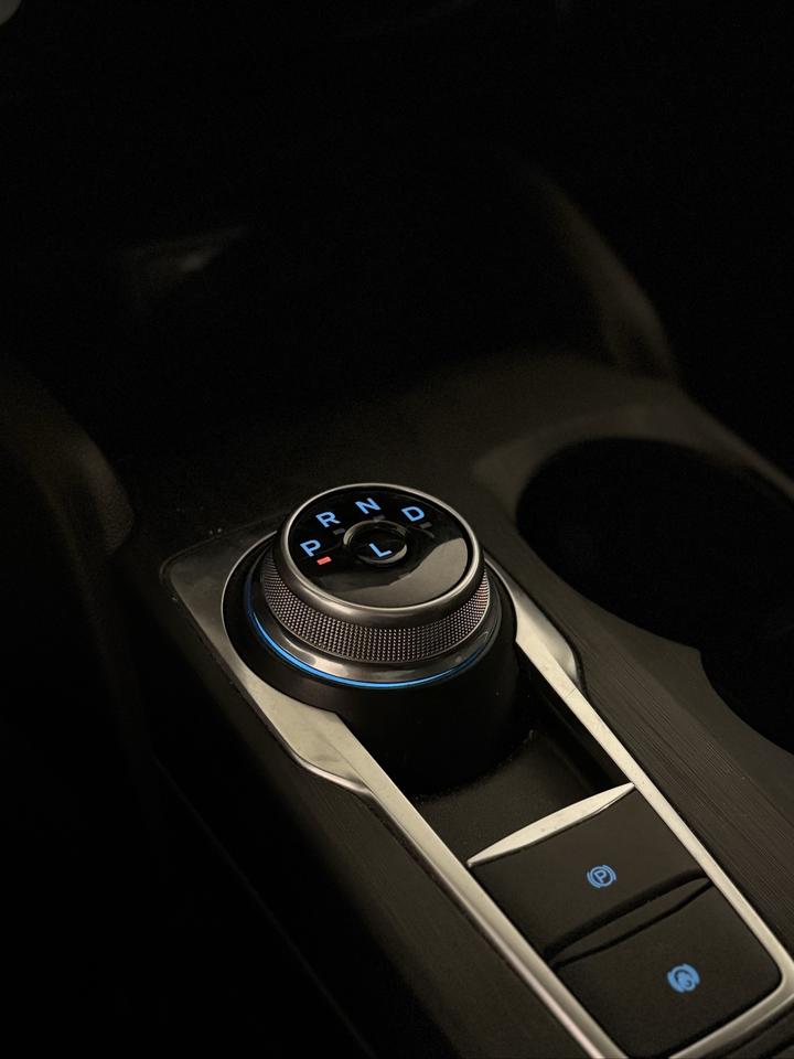 2024 Ford Escape Platinum AWD Photo