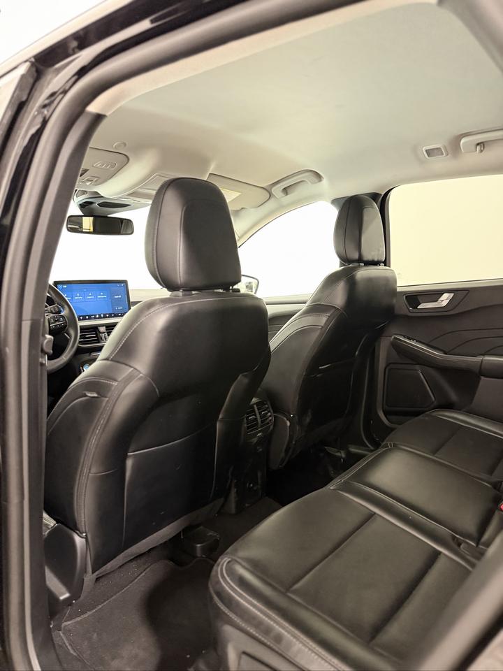 2024 Ford Escape Platinum AWD Photo
