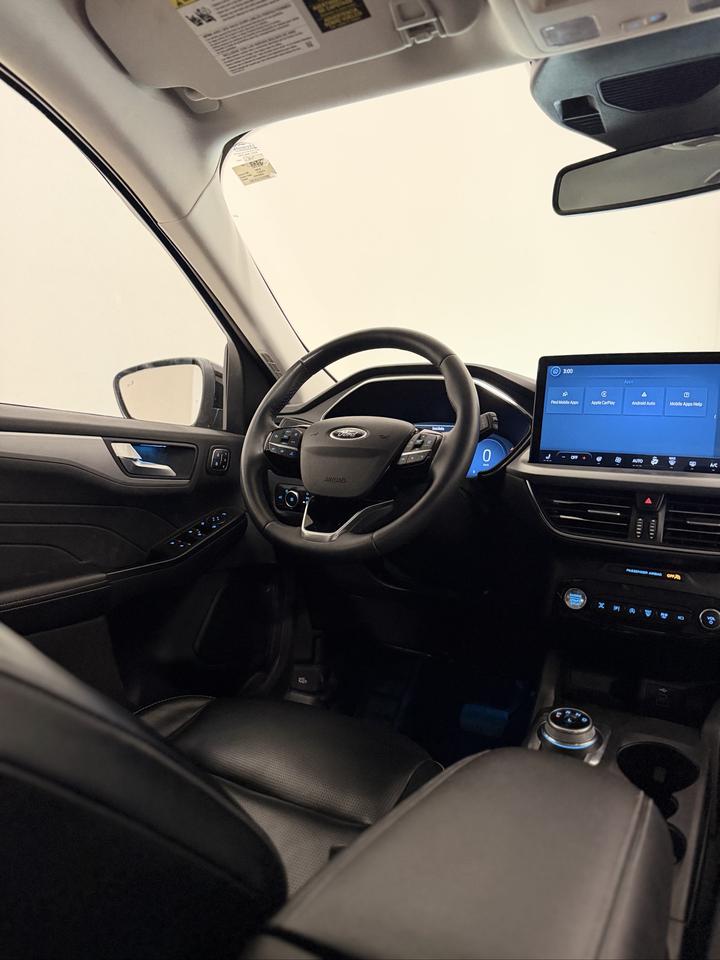 2024 Ford Escape Platinum AWD Photo