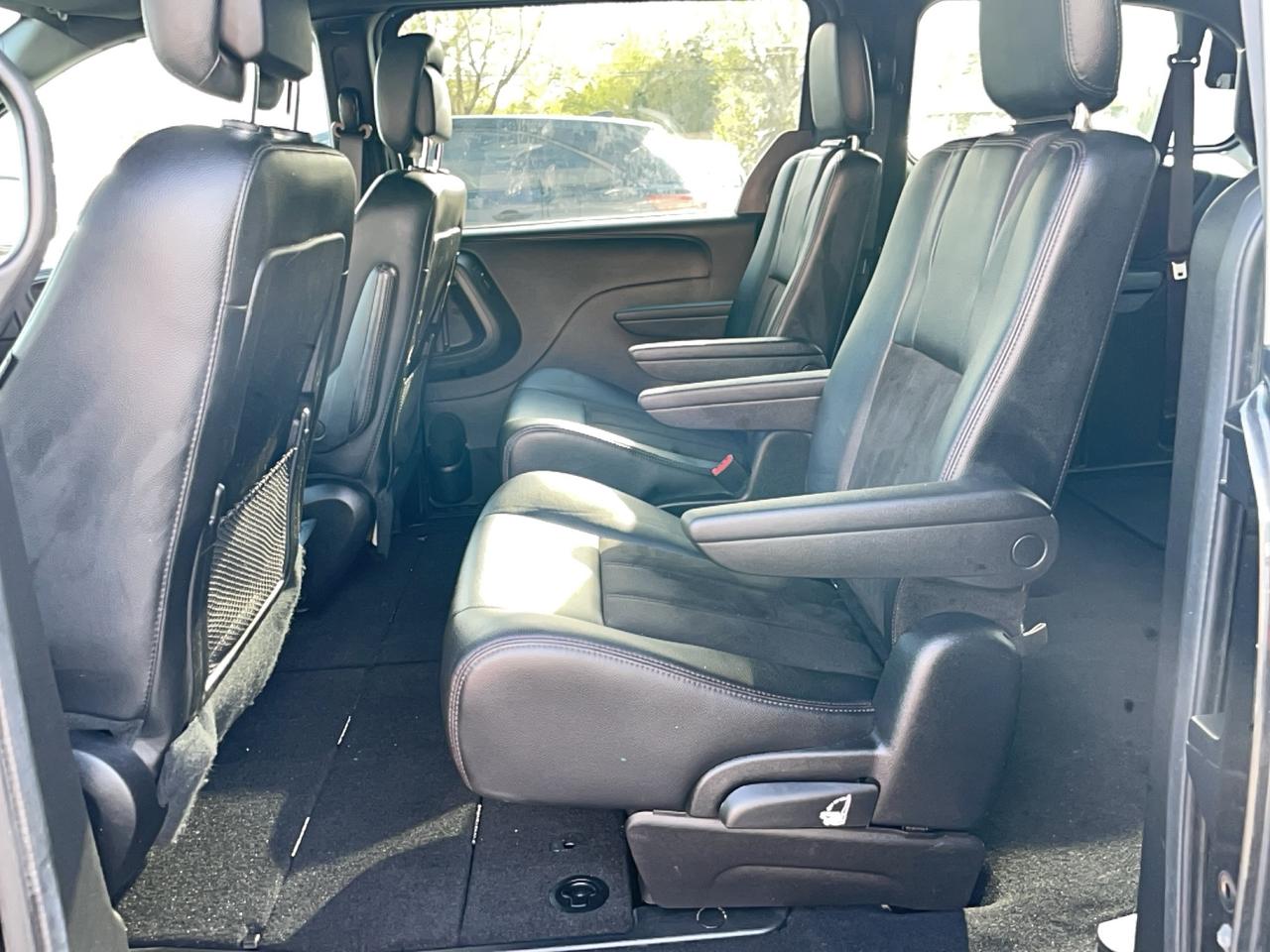 2019 Dodge Grand Caravan 35th Anniversary Photo
