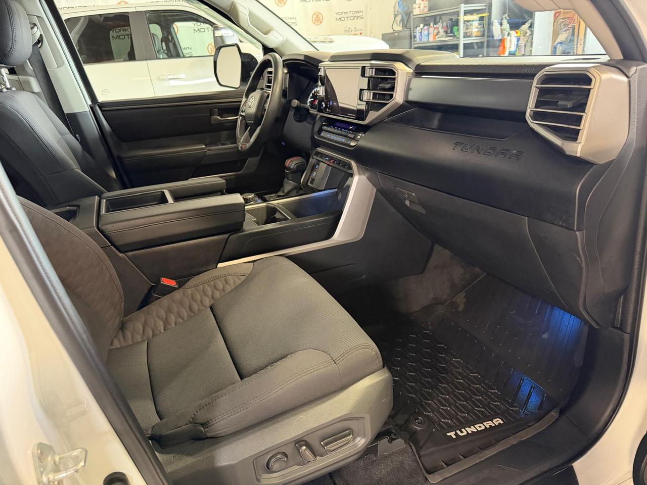 2024 Toyota Tundra SR5 Photo