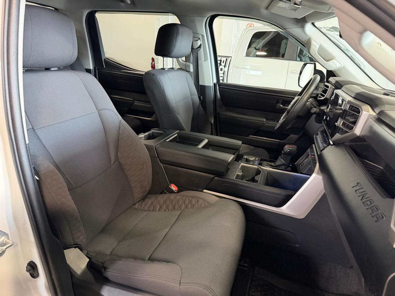 2024 Toyota Tundra SR5 Photo