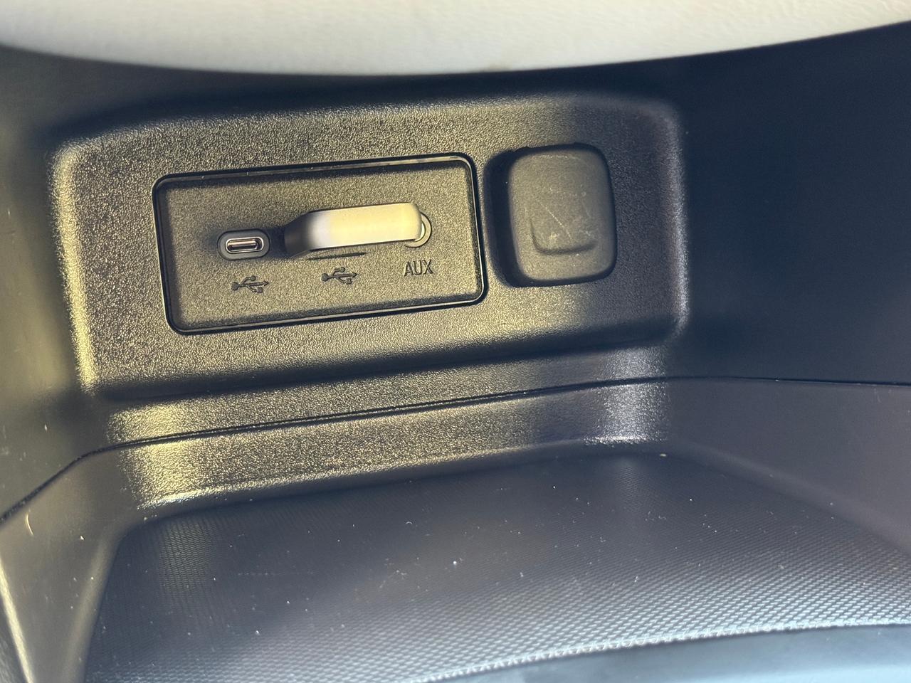2022 Chevrolet Equinox LS+ONE OWNER+CLEAN CARFAX+ApplePlay Photo