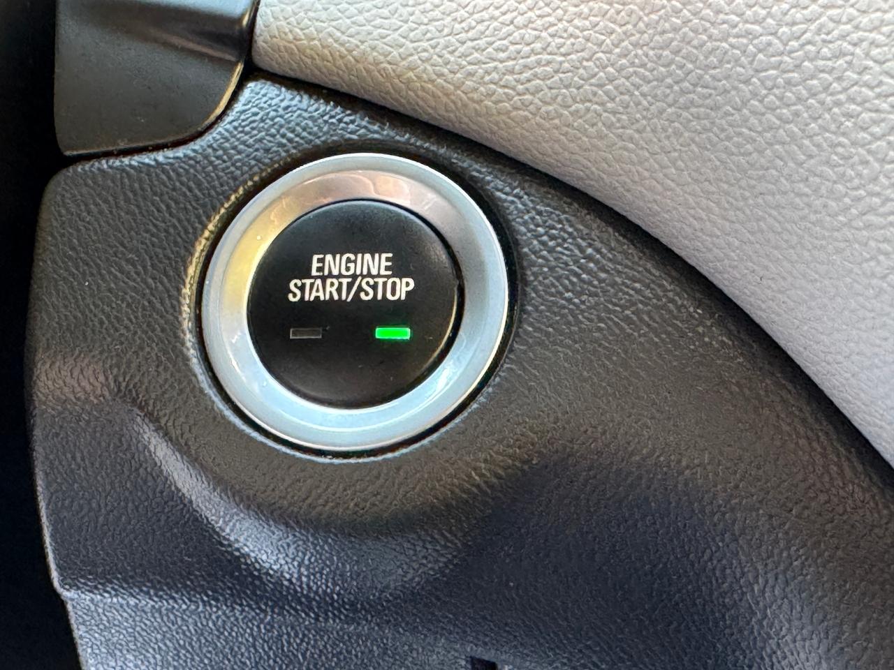 2022 Chevrolet Equinox LS+ONE OWNER+CLEAN CARFAX+ApplePlay Photo