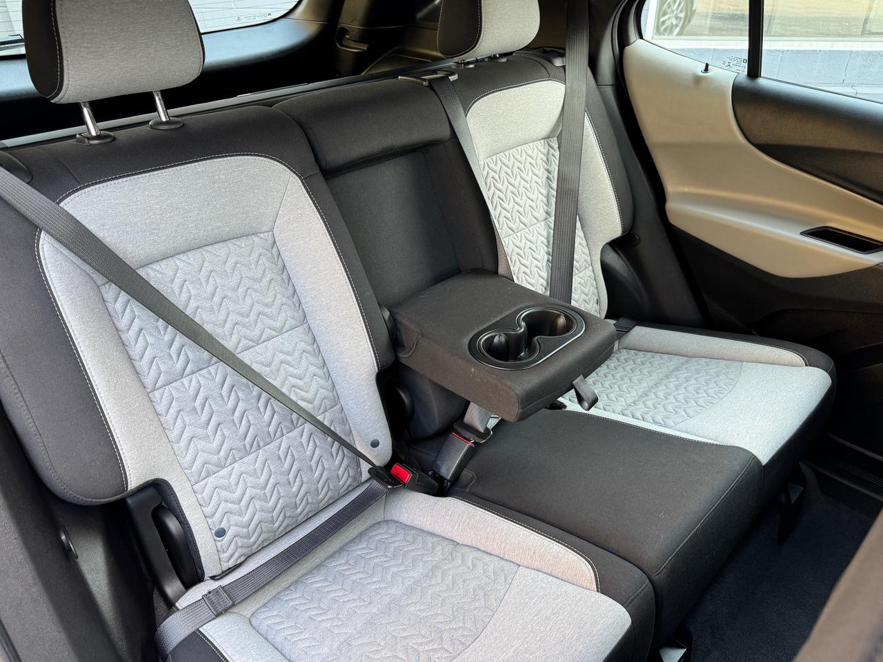2022 Chevrolet Equinox LS+ONE OWNER+CLEAN CARFAX+ApplePlay Photo