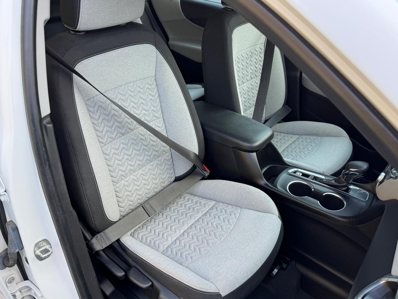 2022 Chevrolet Equinox LS+ONE OWNER+CLEAN CARFAX+ApplePlay Photo