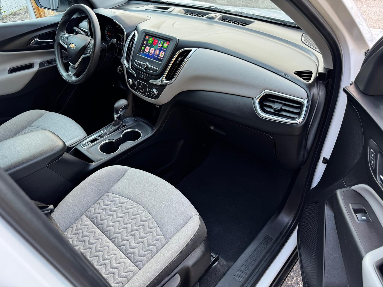2022 Chevrolet Equinox LS+ONE OWNER+CLEAN CARFAX+ApplePlay Photo