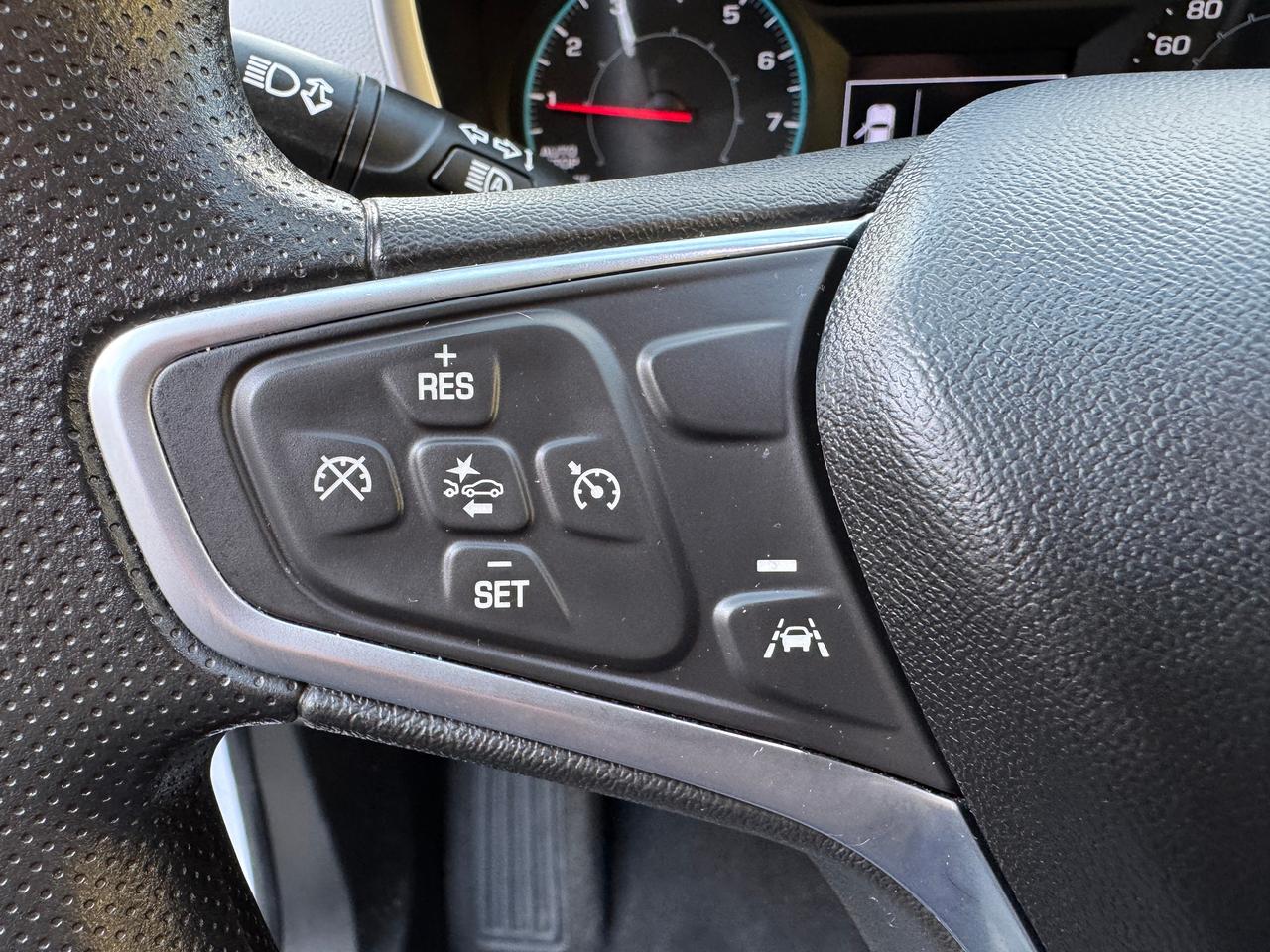 2022 Chevrolet Equinox LS+ONE OWNER+CLEAN CARFAX+ApplePlay Photo2