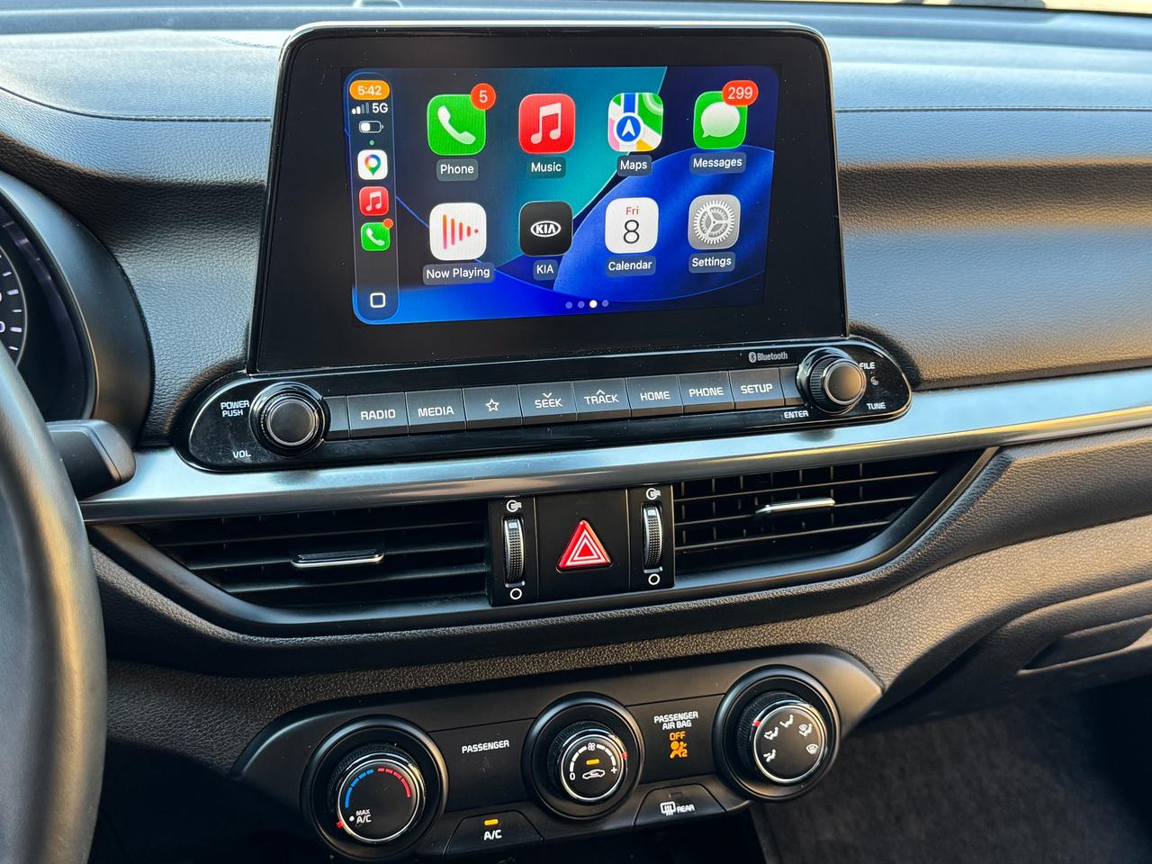2019 Kia Forte EX+CLEAN CARFAX+Lane Keep Assist+ApplePlay Photo