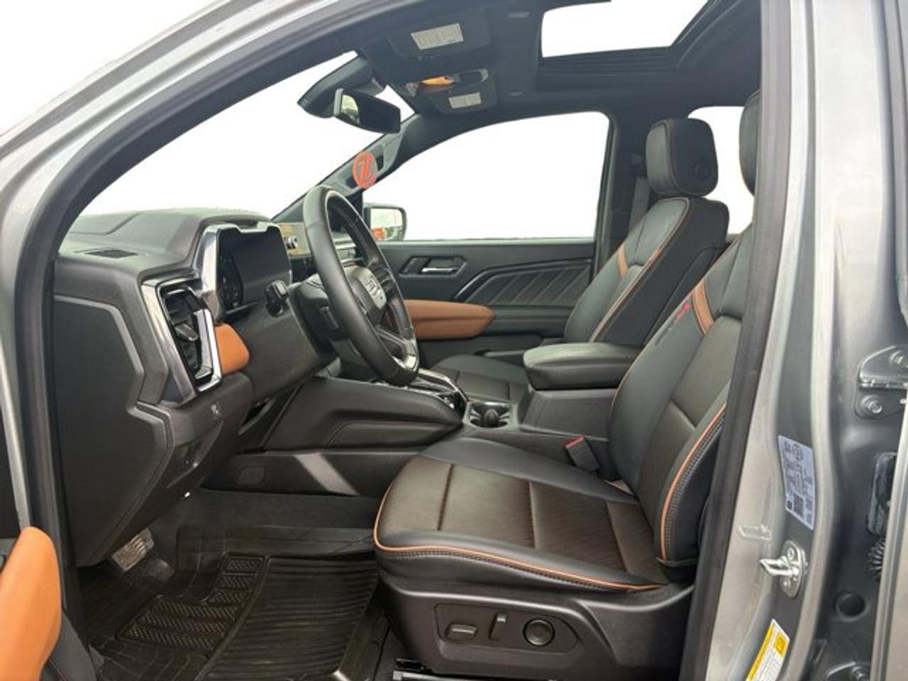 2024 GMC Canyon AT4 Photo