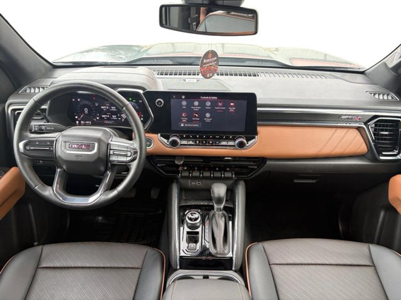 2024 GMC Canyon AT4 Photo