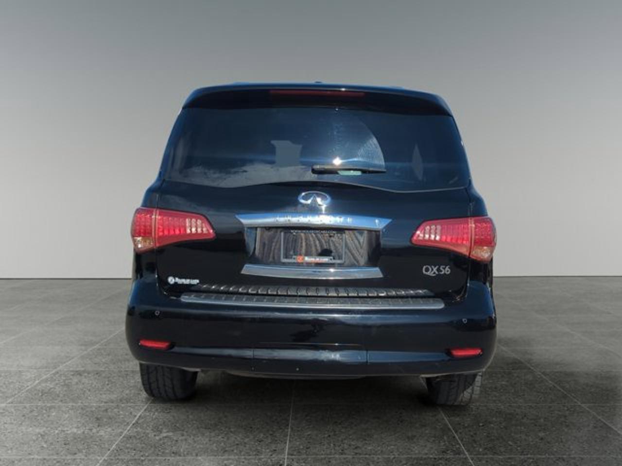 2013 Infiniti QX56 8-pass Photo