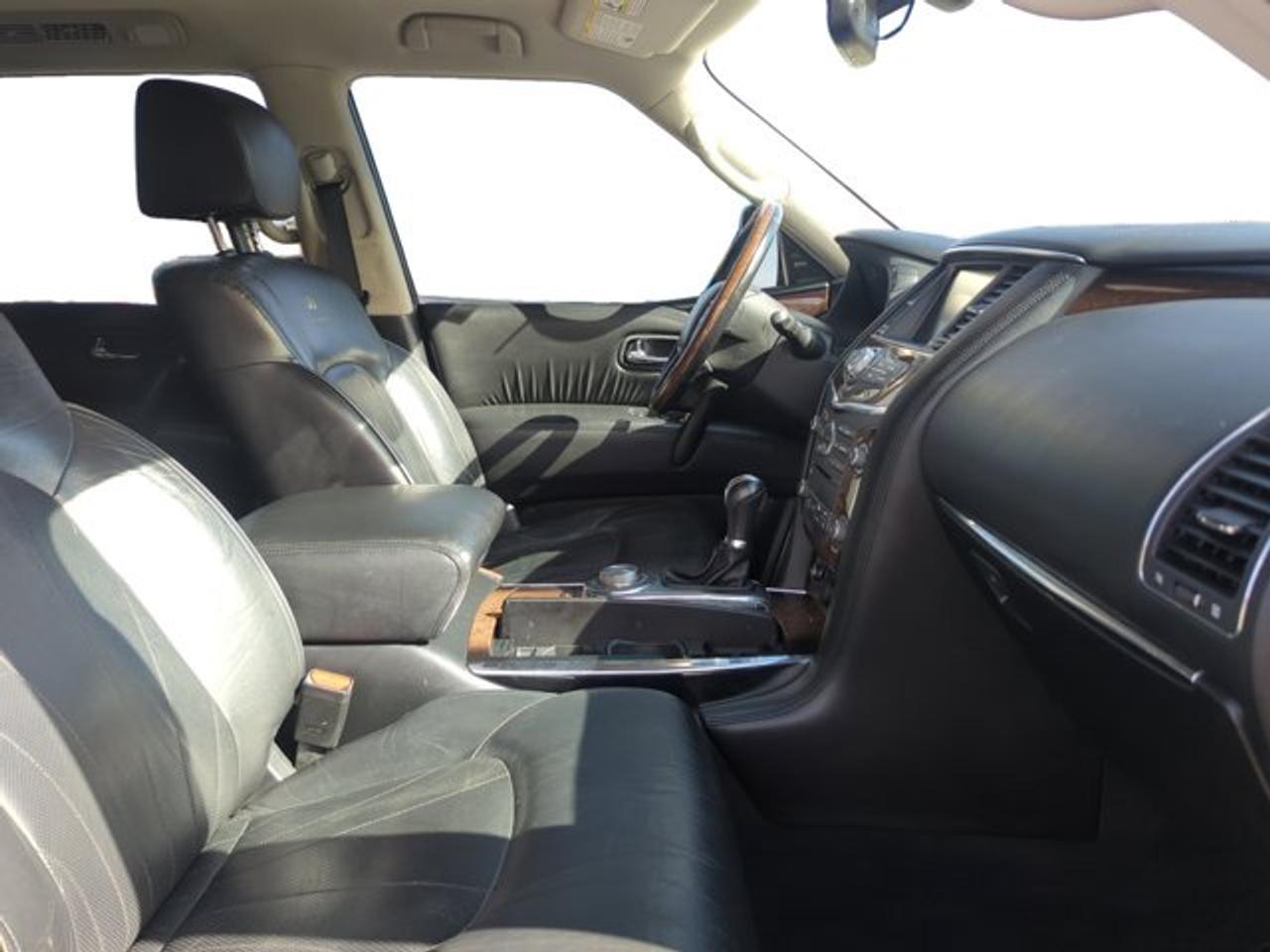 2013 Infiniti QX56 8-pass Photo