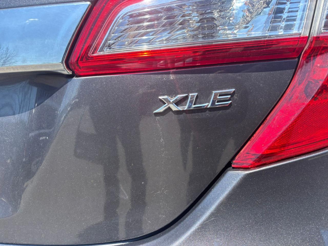2014 Toyota Camry XLE 4dr Sdn I4 Auto XLE Photo