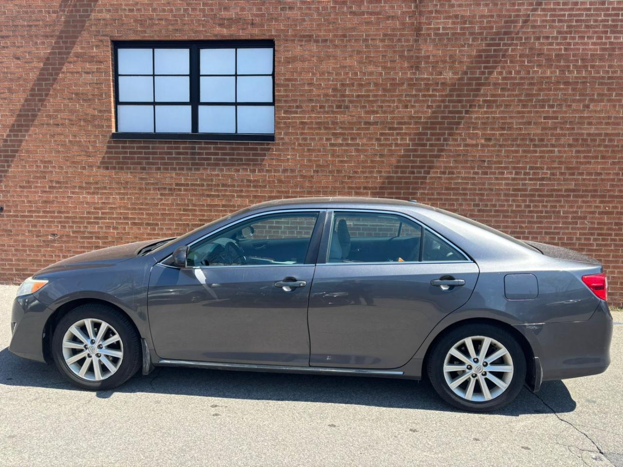 2014 Toyota Camry XLE 4dr Sdn I4 Auto XLE Photo