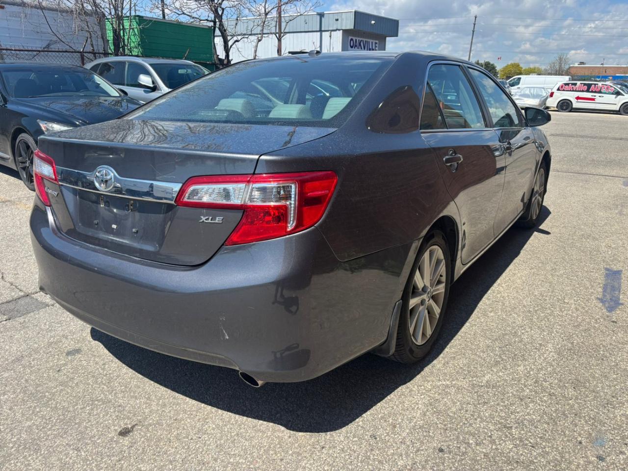 2014 Toyota Camry XLE 4dr Sdn I4 Auto XLE Photo