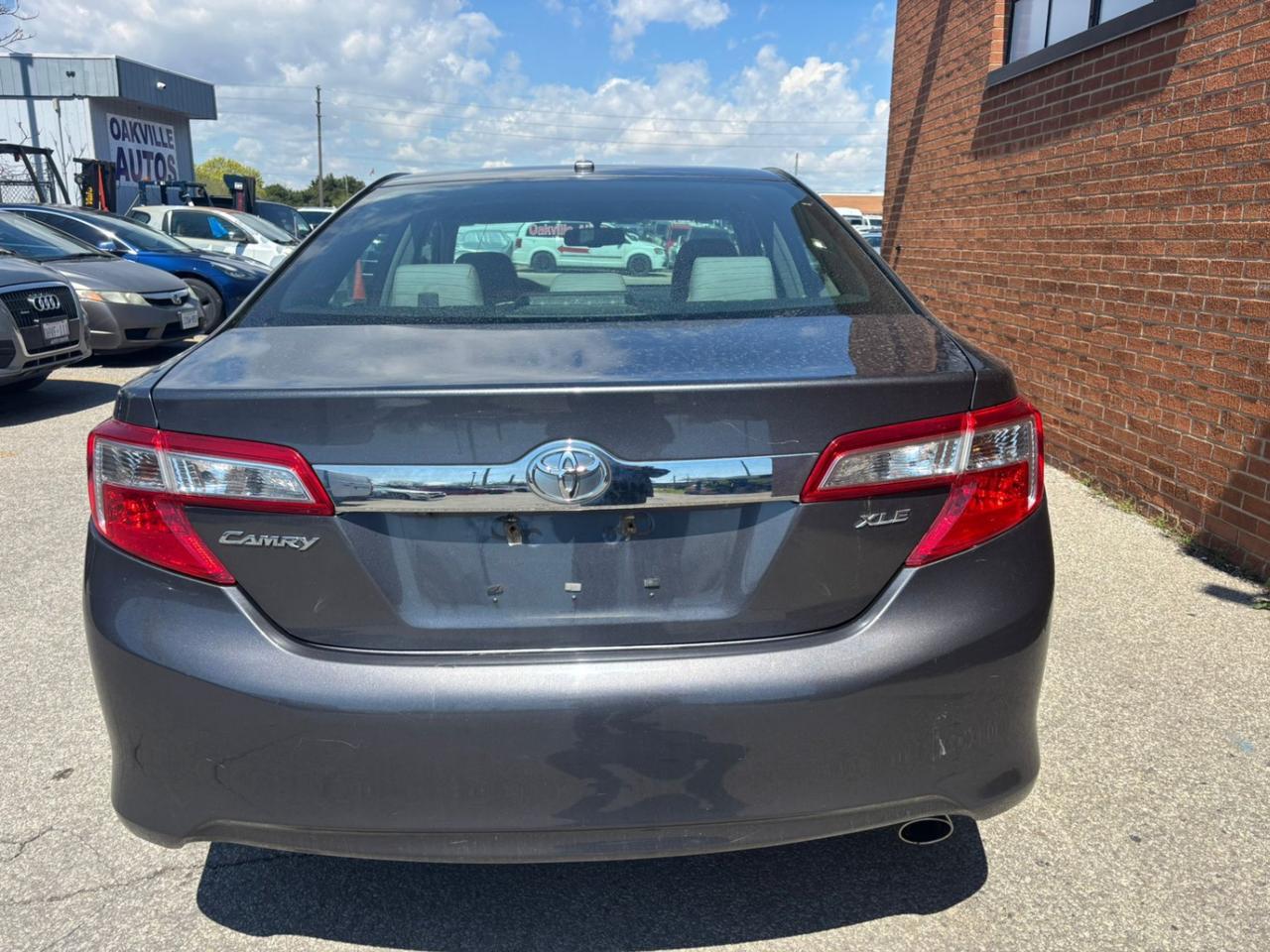 2014 Toyota Camry XLE 4dr Sdn I4 Auto XLE Photo