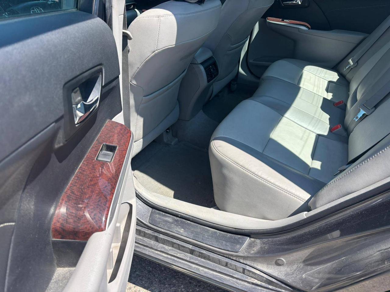 2014 Toyota Camry XLE 4dr Sdn I4 Auto XLE Photo