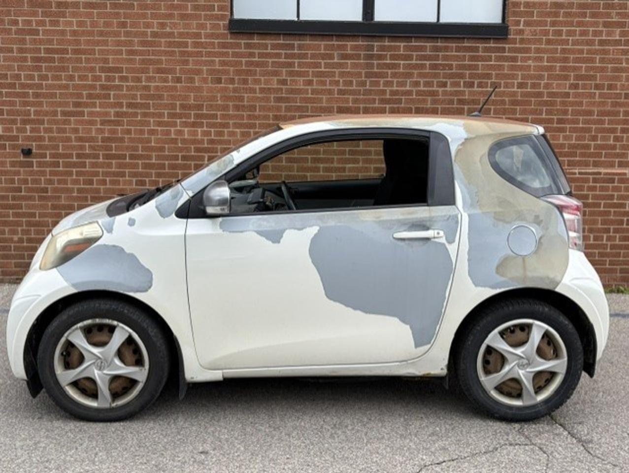 2012 Scion iQ 3dr HB Photo3