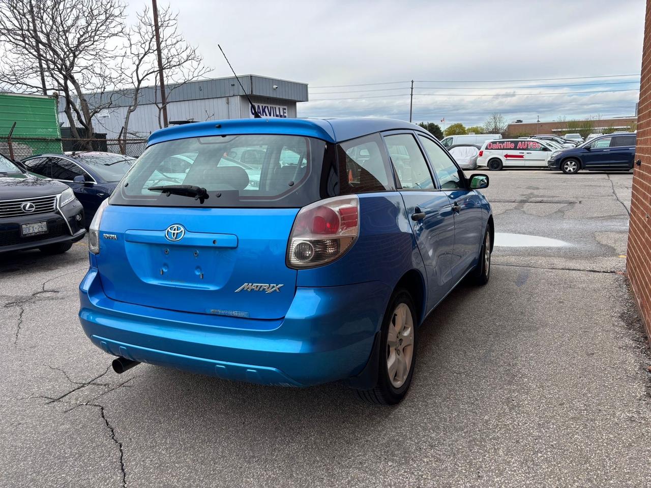 2007 Toyota Matrix 5dr Wgn Auto Photo4