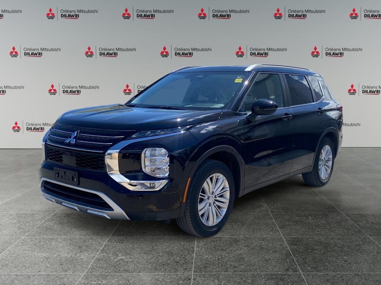 Used 2024 Mitsubishi Outlander SE S-AWC for sale in Orléans, ON