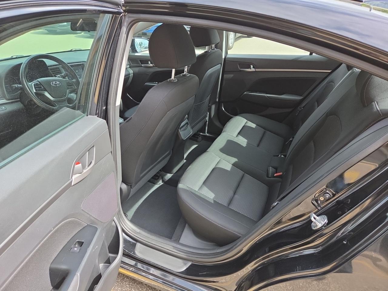 2017 Hyundai Elantra GL Photo