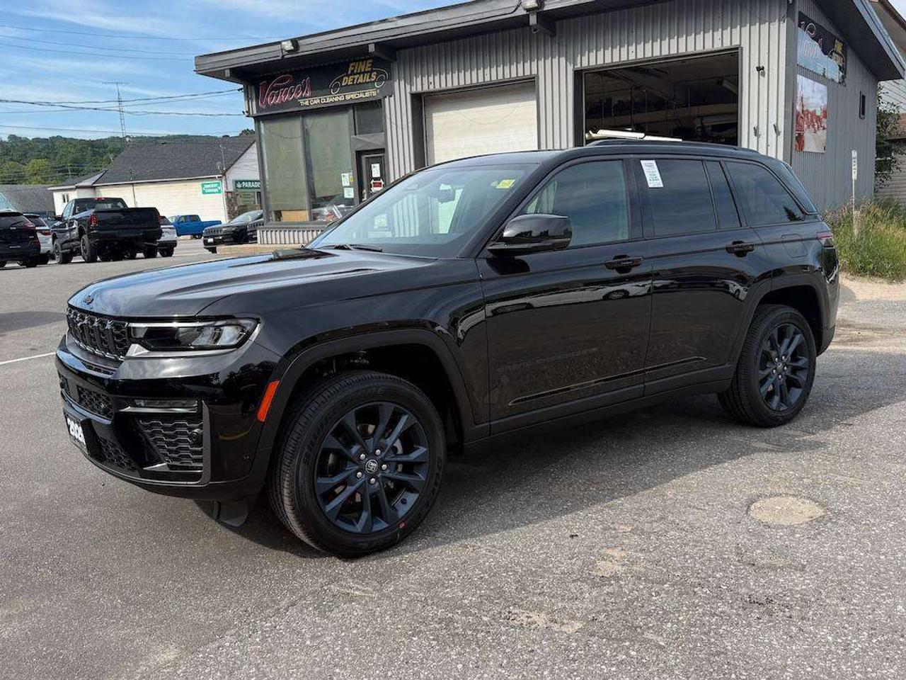 2026 Jeep Grand Cherokee 85th Anniversary 4x4 Photo