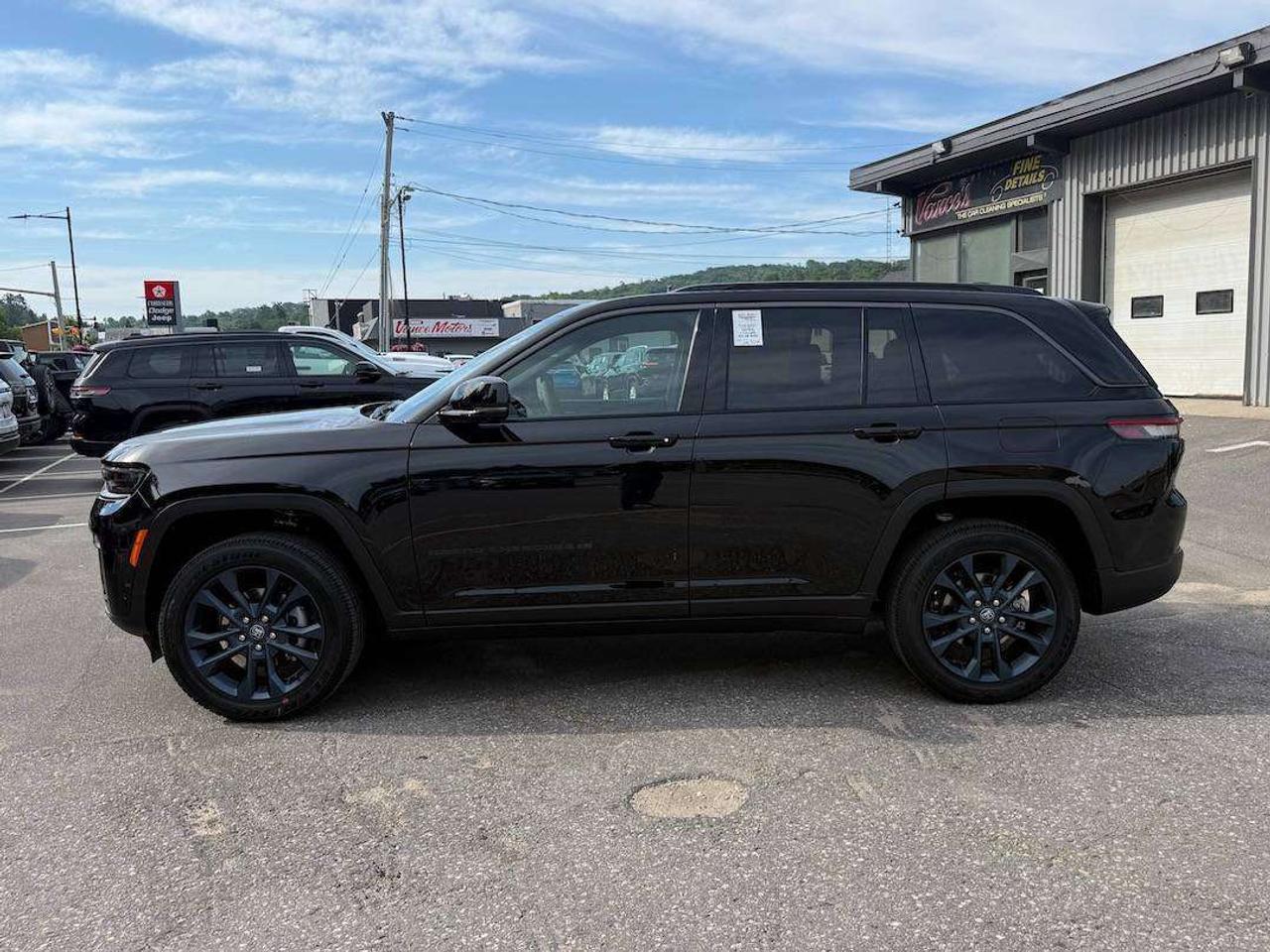 2026 Jeep Grand Cherokee 85th Anniversary 4x4 Photo