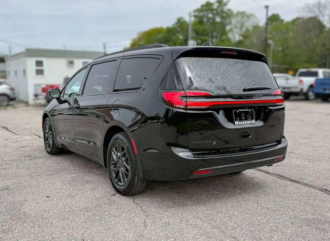 2027 Chrysler Pacifica SELECT | S Package Photo