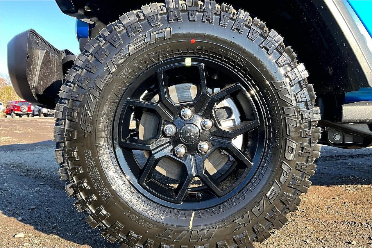 2026 Jeep Wrangler WILLYS 4DR | 6-Spd | Tech & Conv Grp | Hardtop Photo4