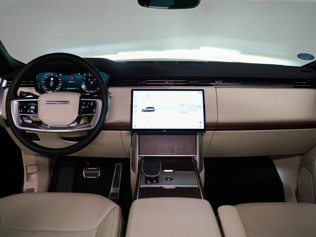2025 Land Rover Range Rover P400 | MERIDIAN | PANO | 23 IN Photo