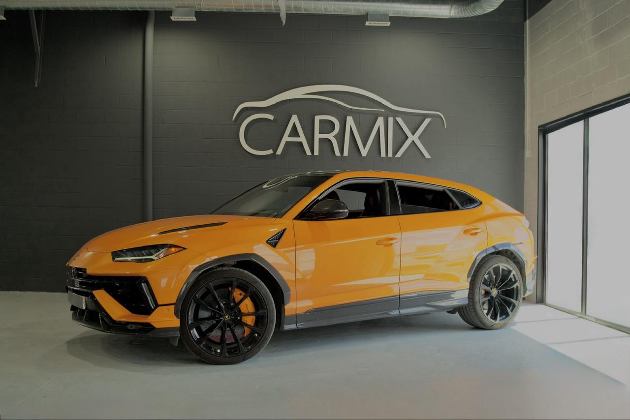 2023 Lamborghini Urus S - Photo #1