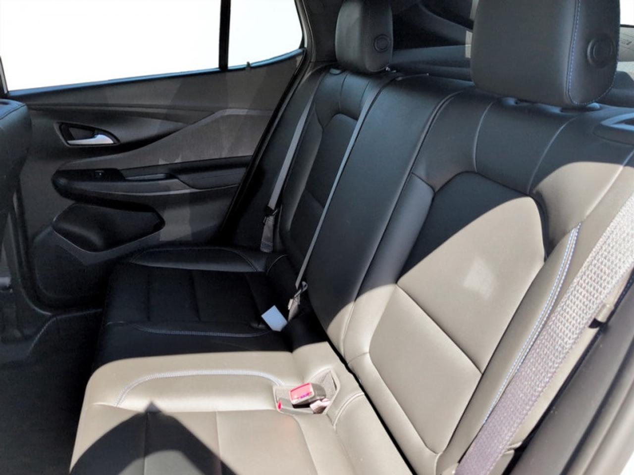 2024 Buick Envista Sport Touring  *CONVENIENCE II PKG* Photo