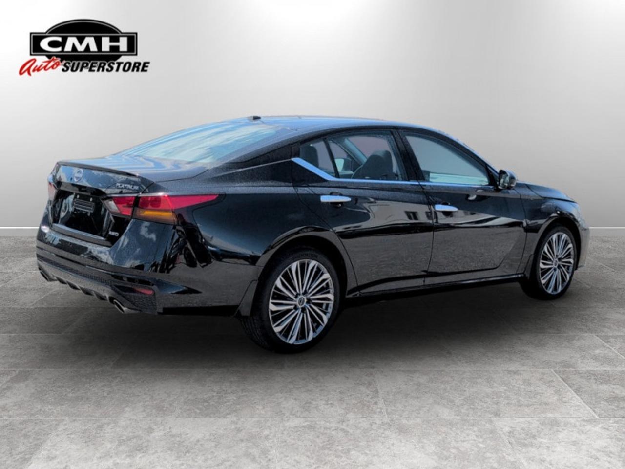 2024 Nissan Altima Platinum  - Low Mileage Photo