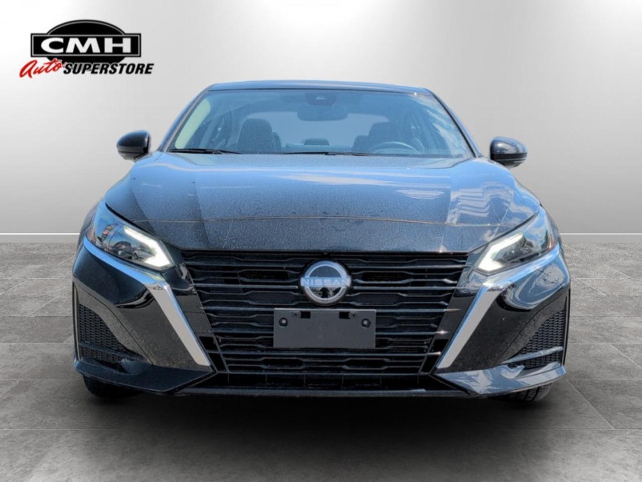 2024 Nissan Altima Platinum  - Low Mileage Photo