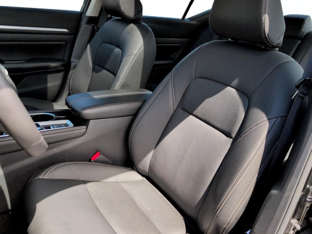 2024 Nissan Altima Platinum  - Low Mileage Photo