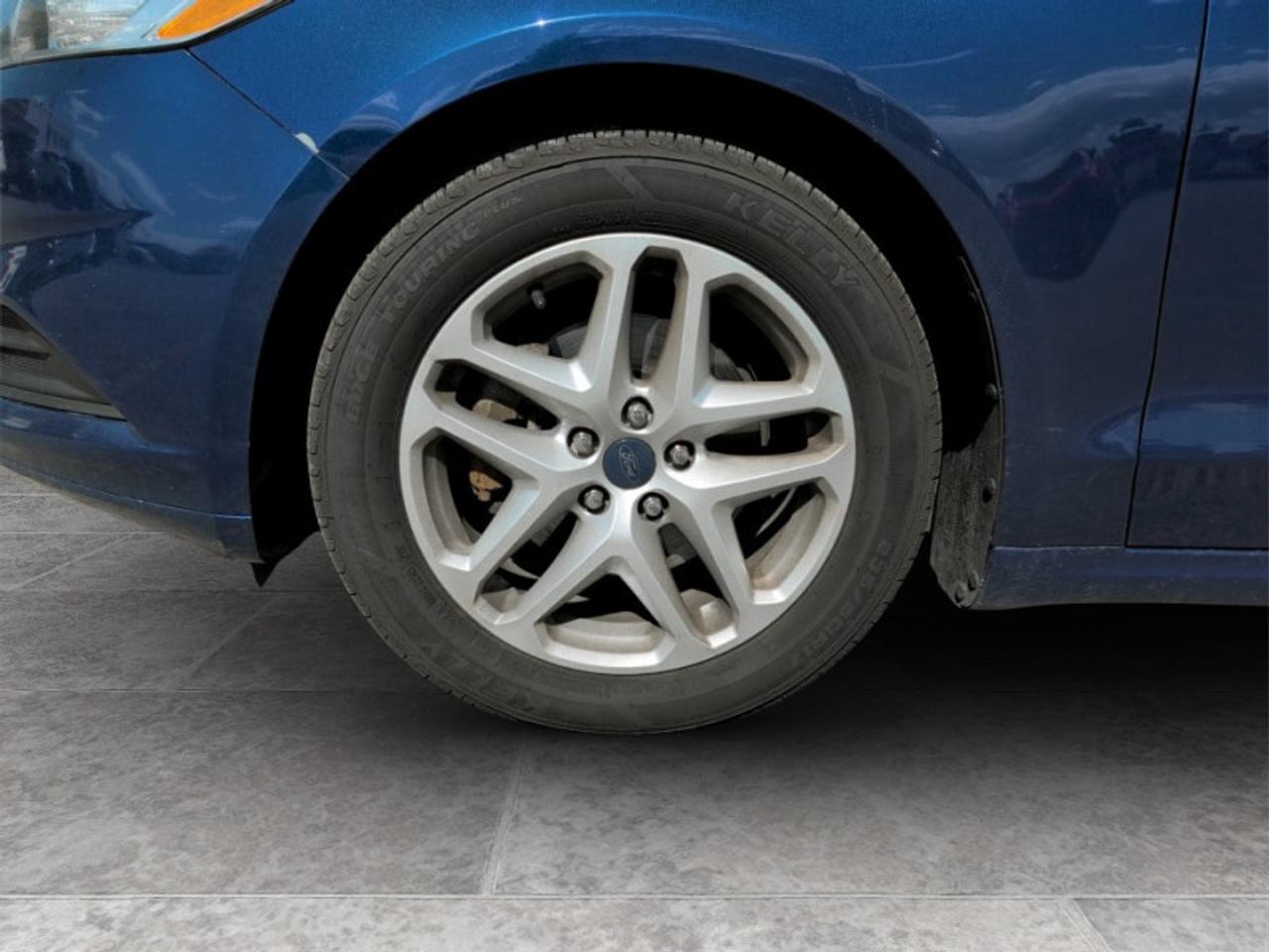 2016 Ford Fusion SE Tech Photo