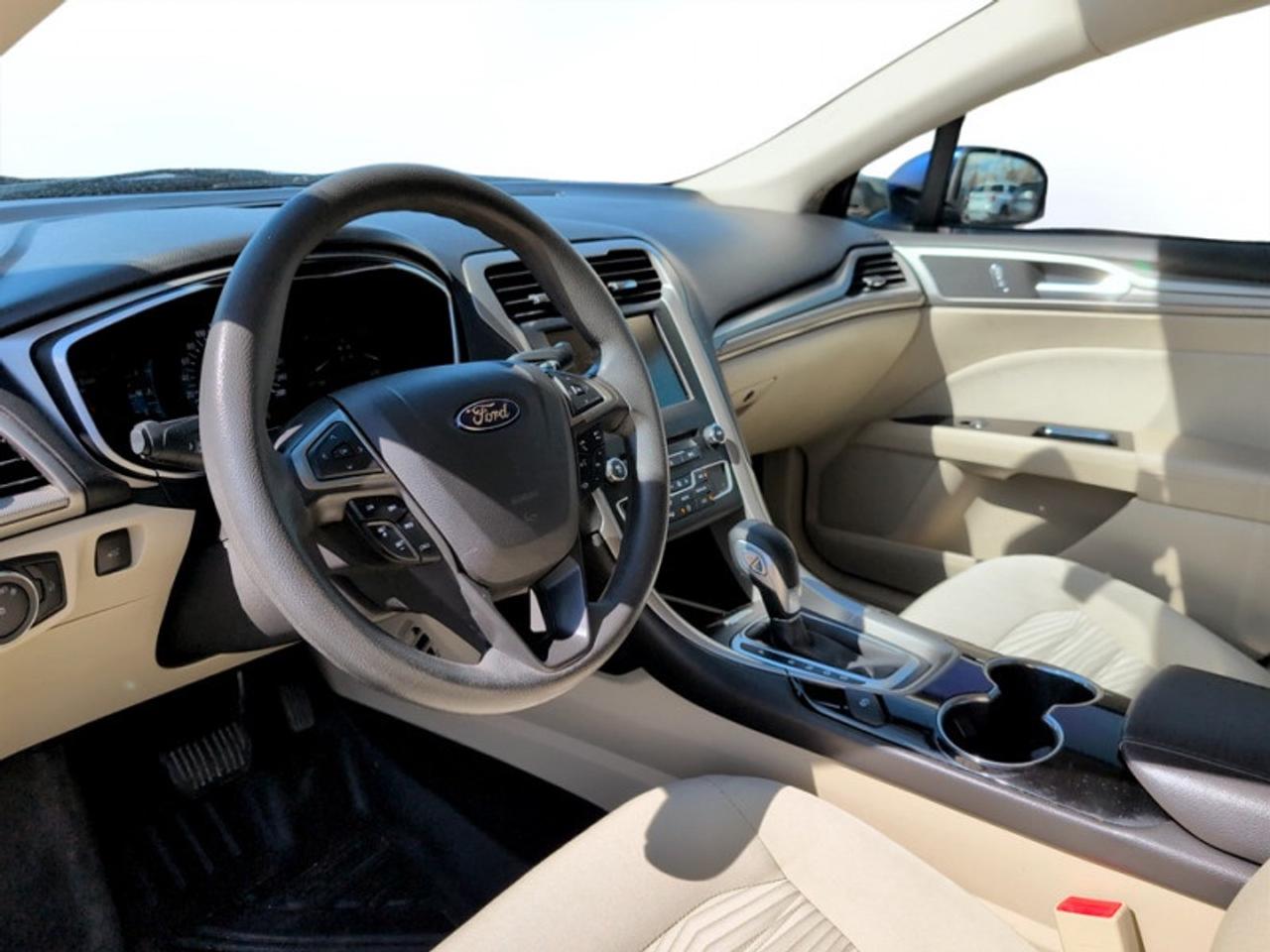 2016 Ford Fusion SE Tech Photo