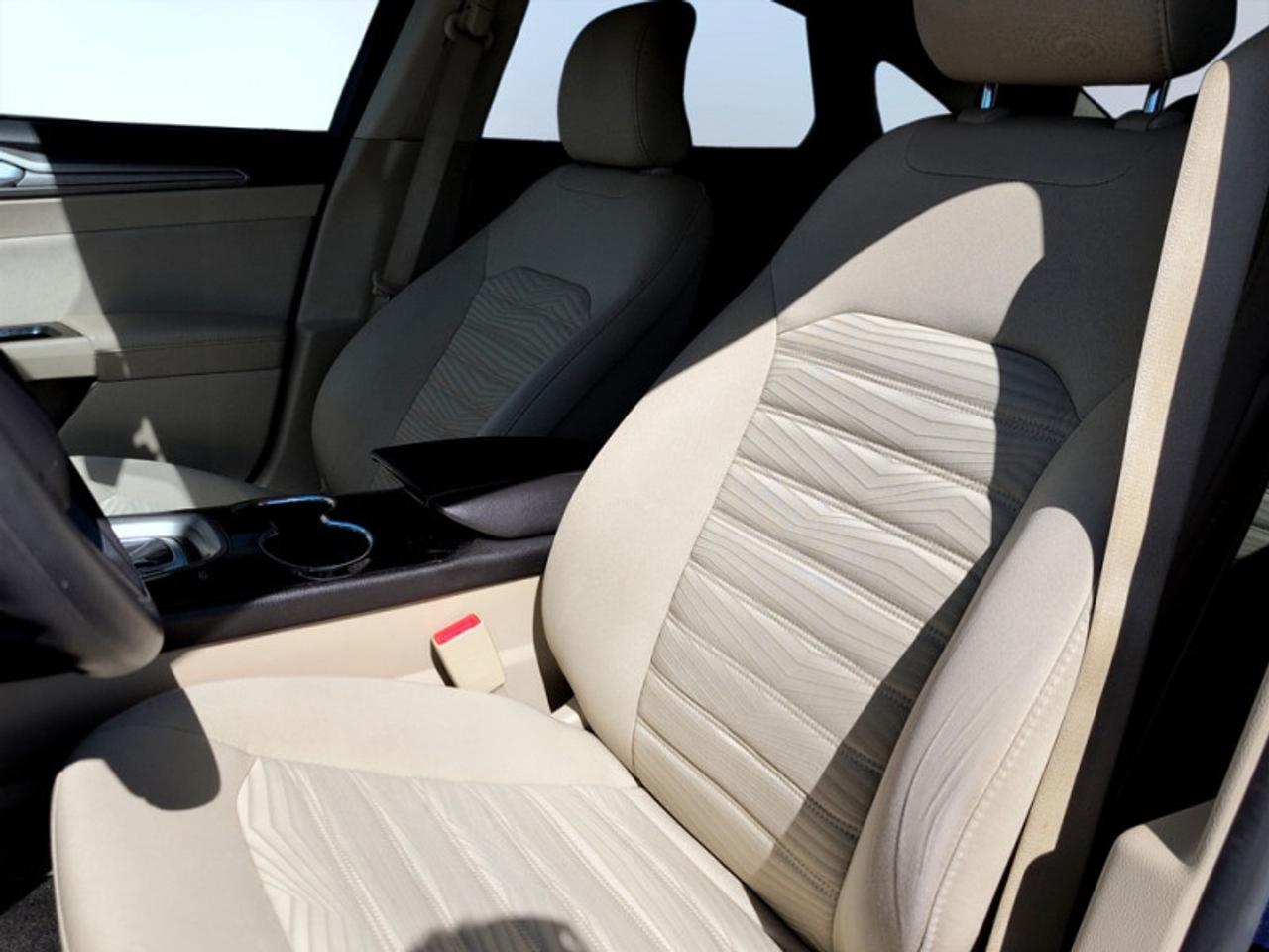 2016 Ford Fusion SE Tech Photo