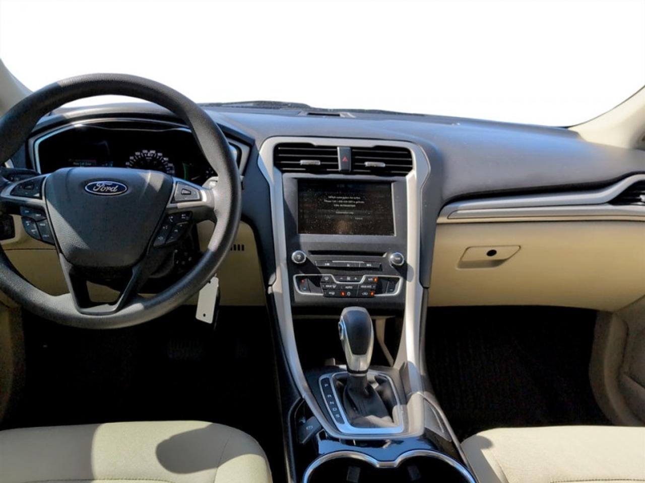 2016 Ford Fusion SE Tech Photo