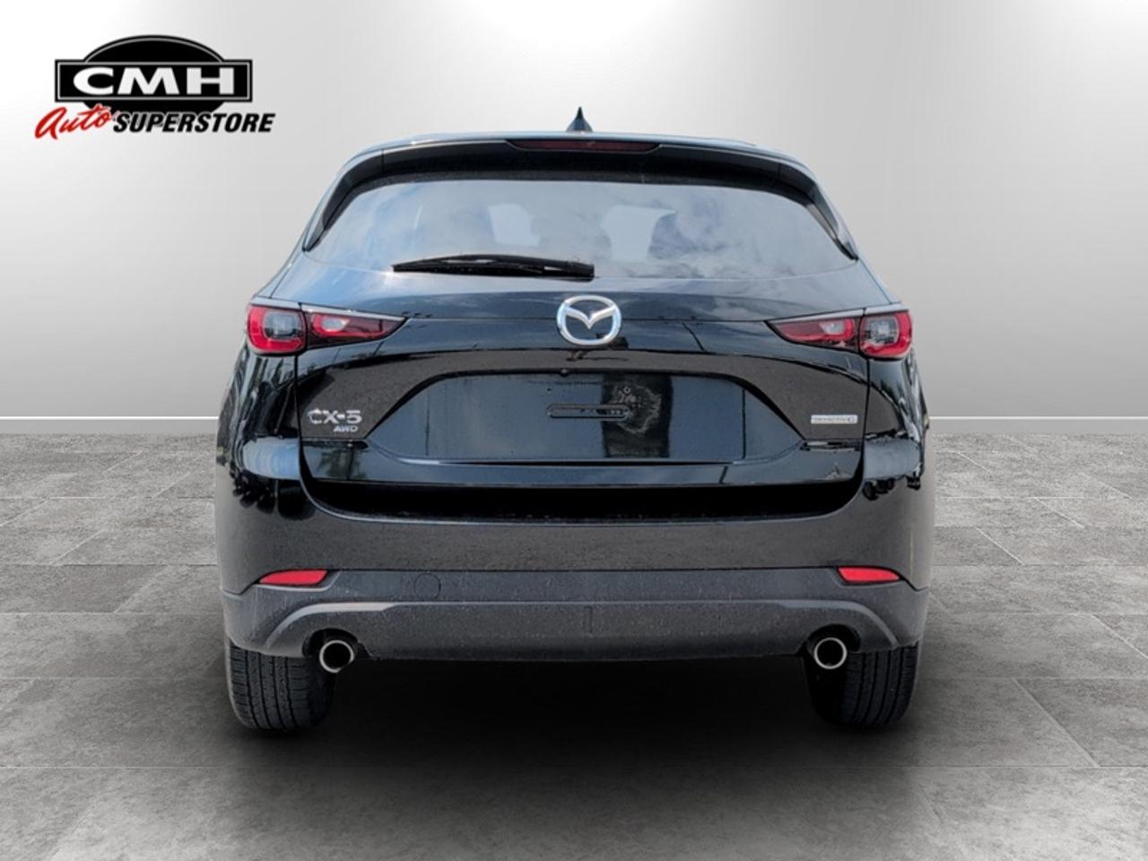 2022 Mazda CX-5 Grand Touring  **VERY LOW MILEAGE** Photo