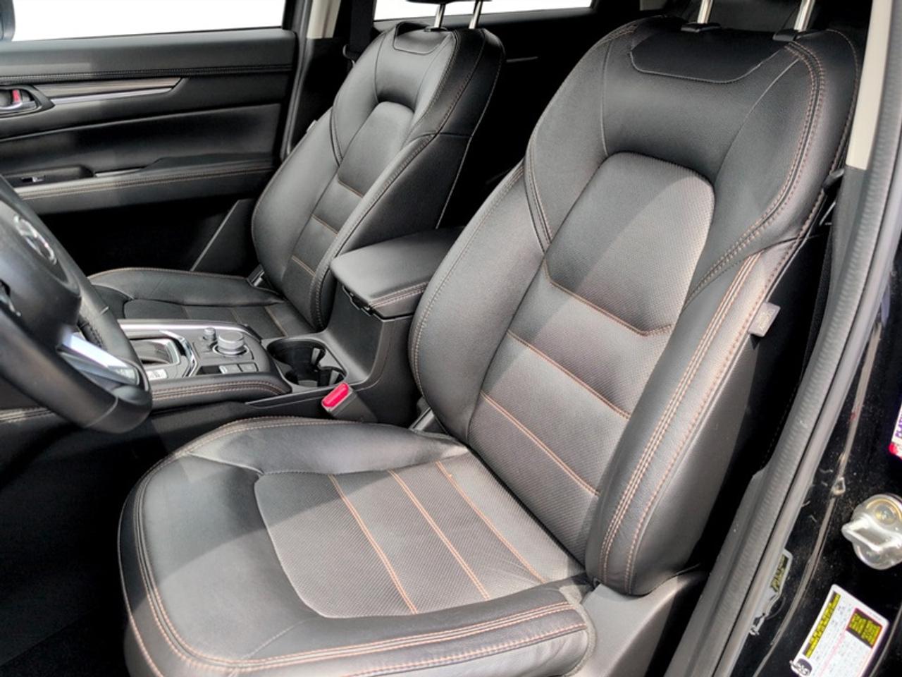 2022 Mazda CX-5 Grand Touring  **VERY LOW MILEAGE** Photo