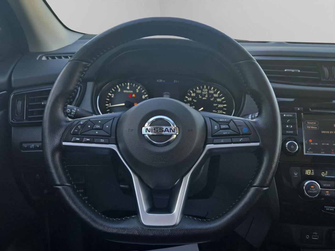 2021 Nissan Qashqai SV Photo