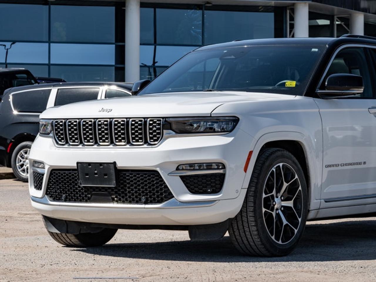 2025 Jeep Grand Cherokee Summit Reserve Photo