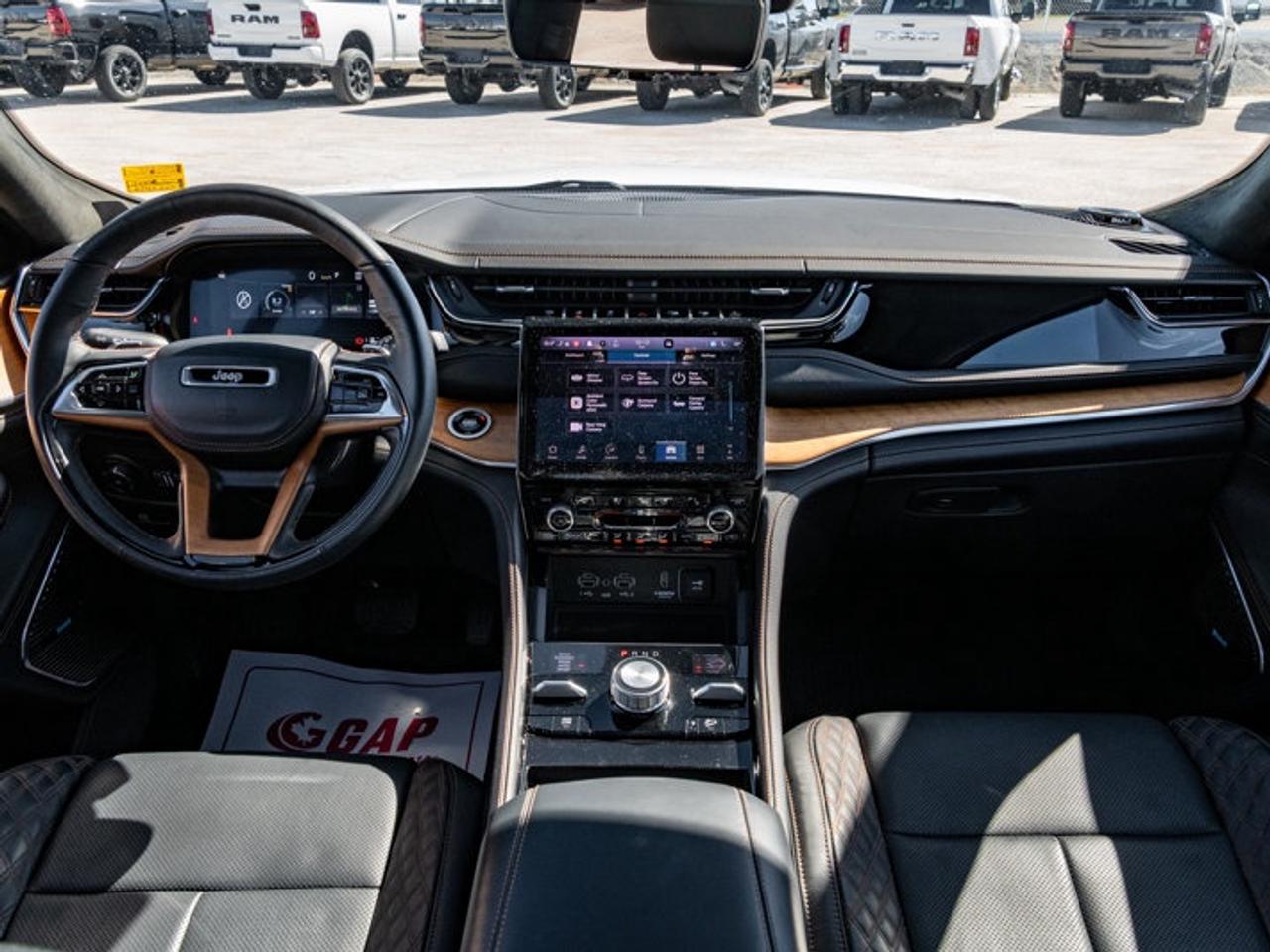 2025 Jeep Grand Cherokee Summit Reserve Photo