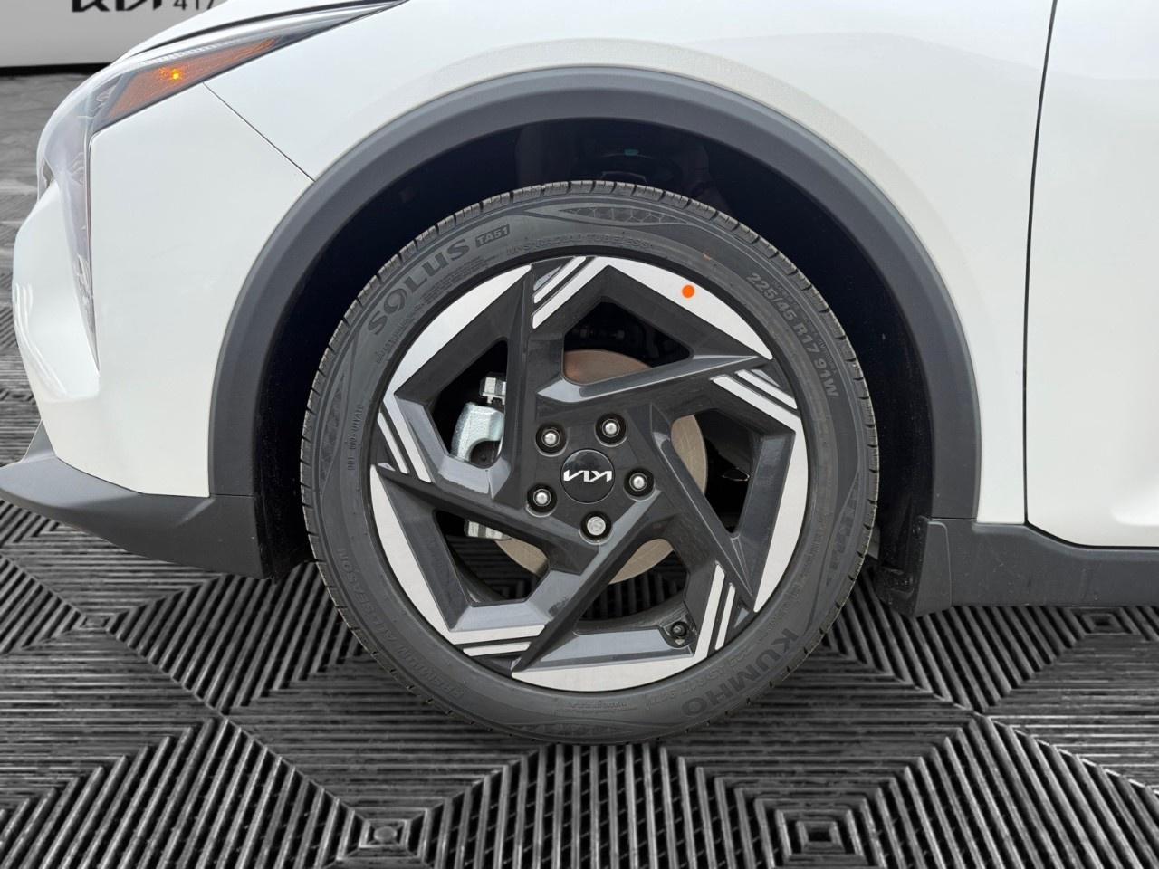 2026 Kia K4 Hatchback EX FWD Photo